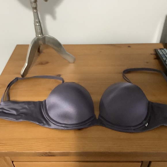 Victoria Secret bra - Picture 1 of 3